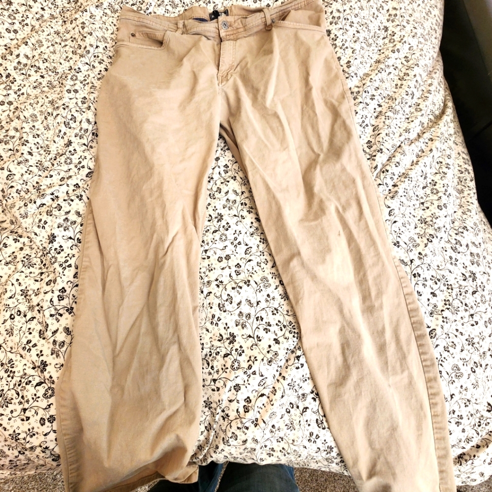 Northface khaki pants 40inch waist